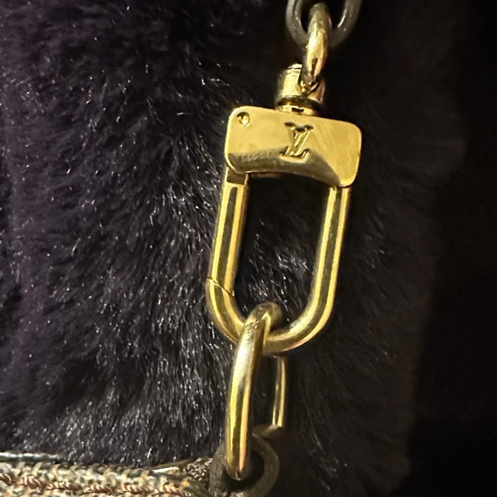 LOUIS VUITTON Damier Ebene Papillon Pouch LV Auth - Picture 4 of 10